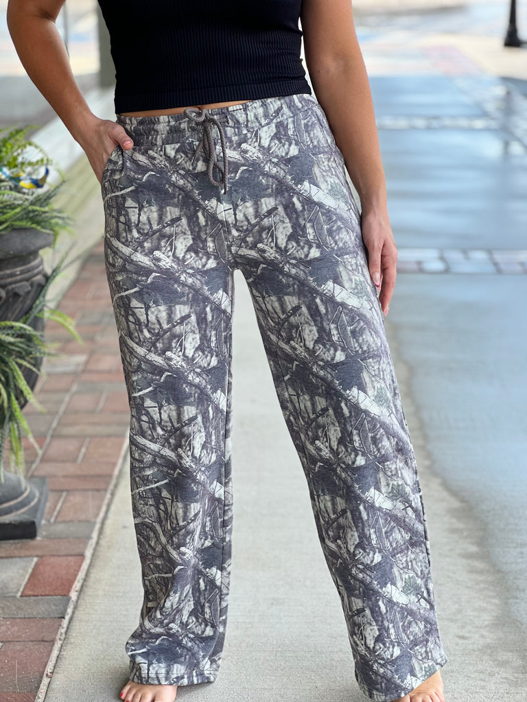 Lana camo sweats
