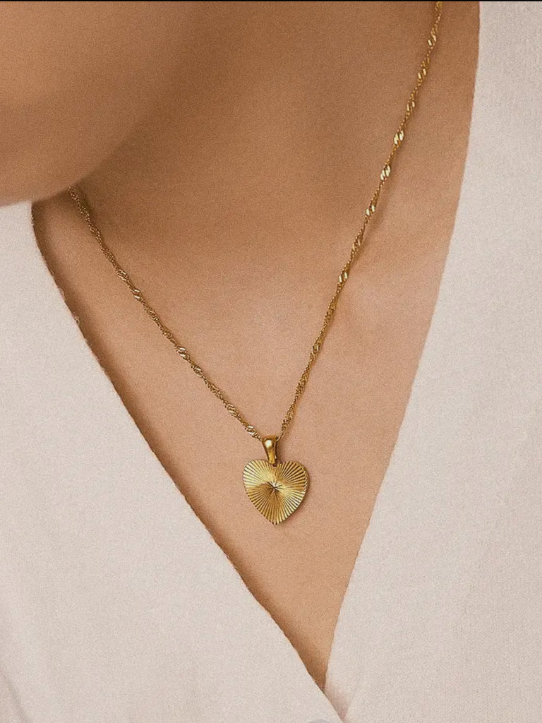 Nella 18K non tarnish necklace
