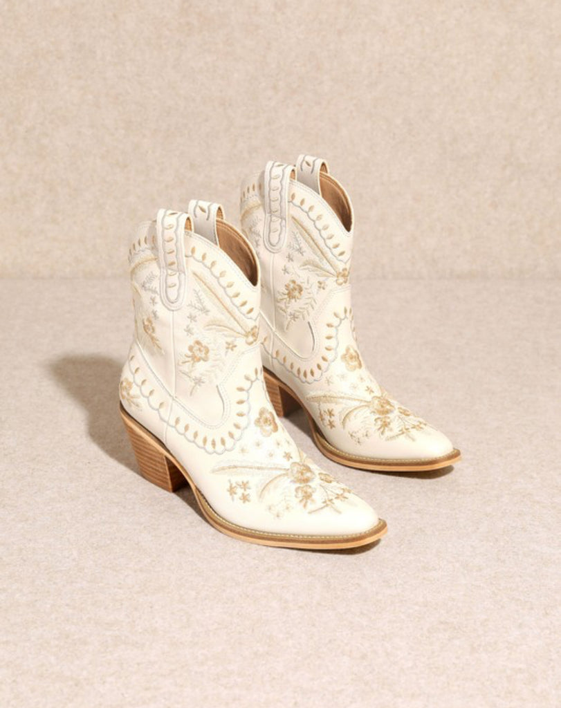 Corral boots